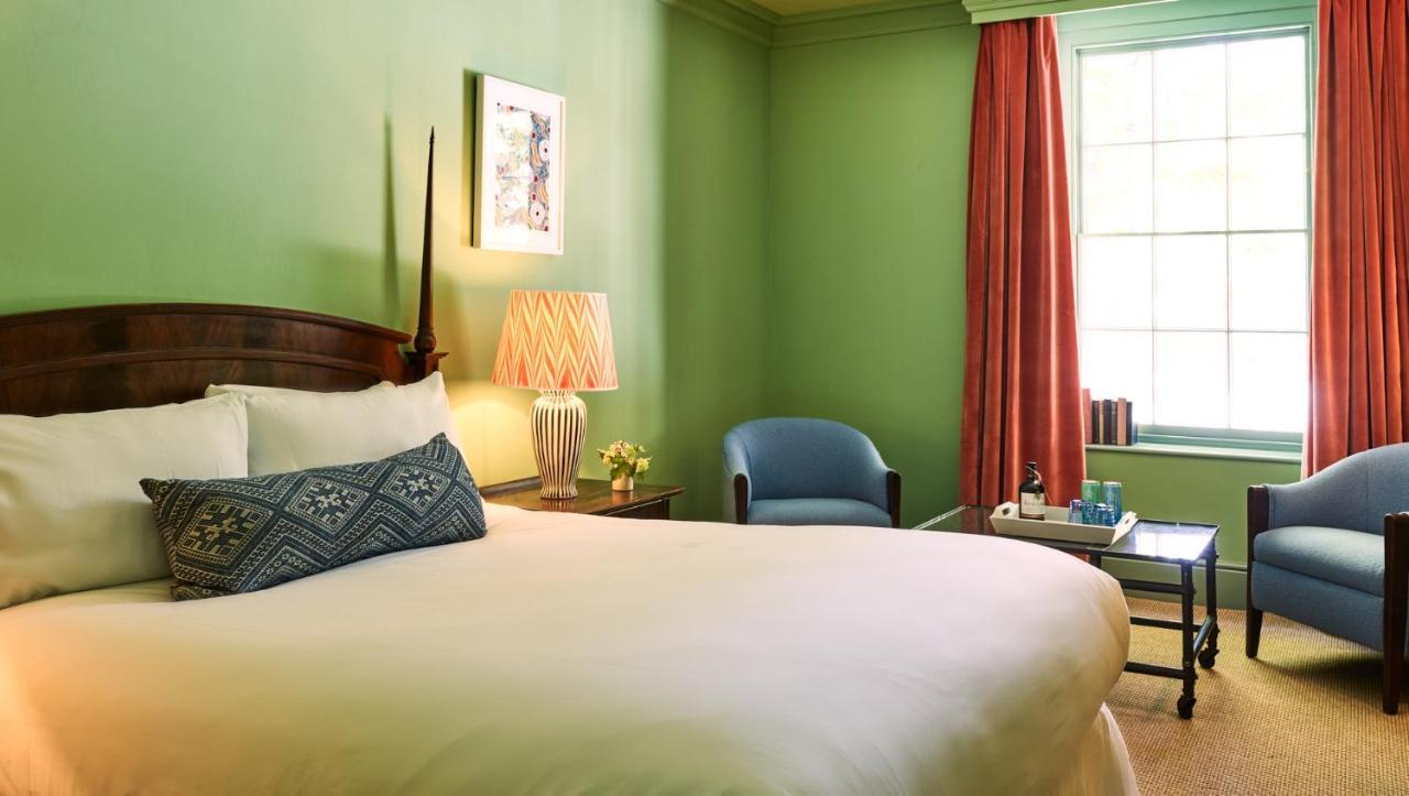 The Mitre, Hampton Court Hotel Kingston upon Thames  Ngoại thất bức ảnh A room at the Hotel Commonwealth