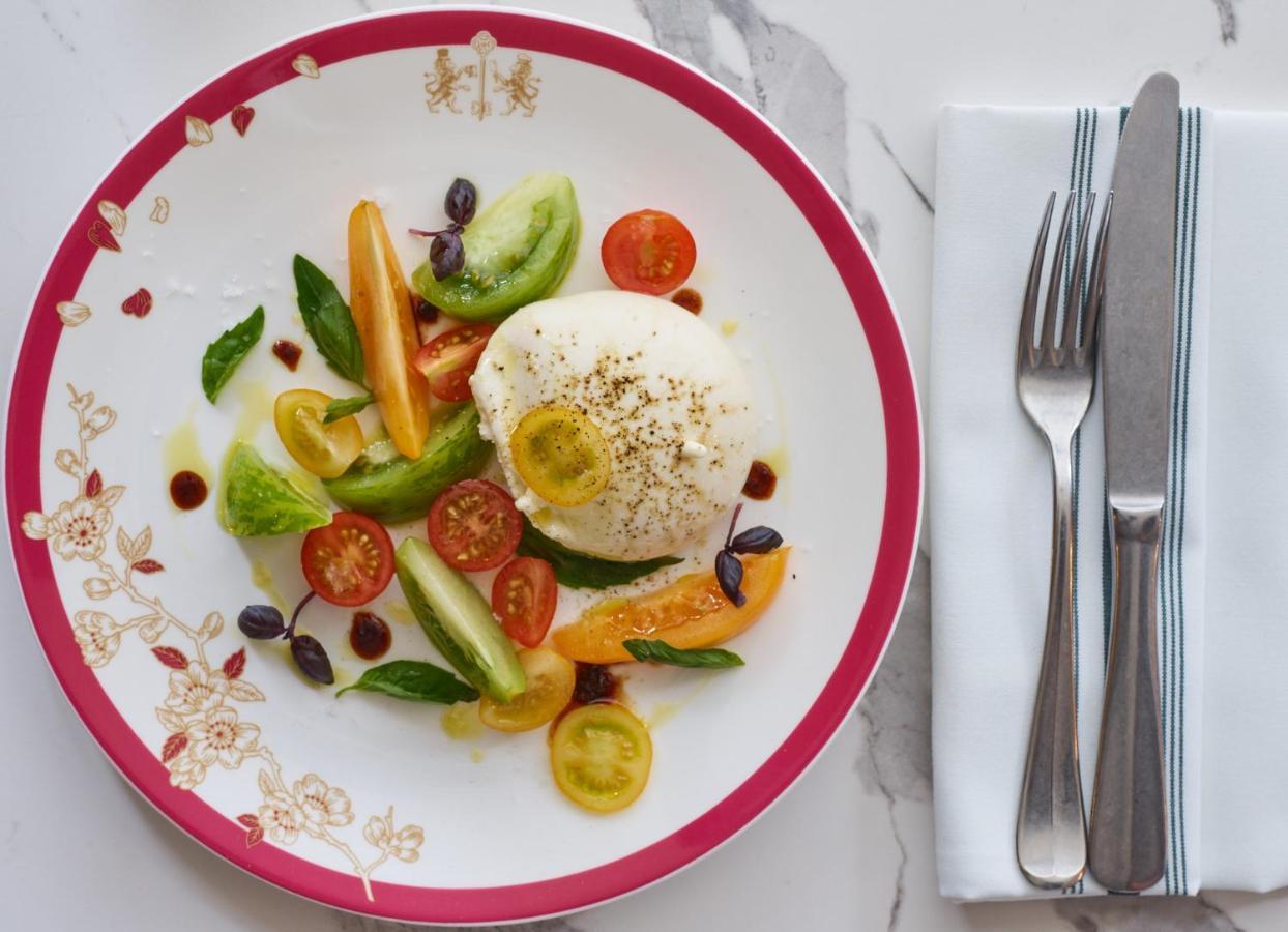 The Mitre, Hampton Court Hotel Kingston upon Thames  Ngoại thất bức ảnh Buratta
