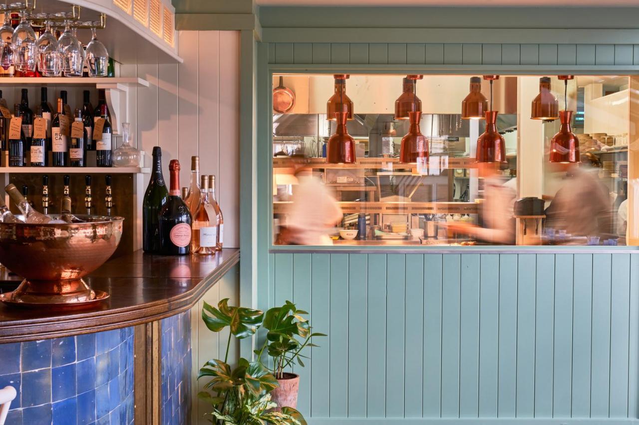 The Mitre, Hampton Court Hotel Kingston upon Thames  Ngoại thất bức ảnh The Pass at The Pig